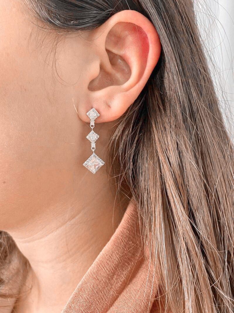 עגיל מעויינים