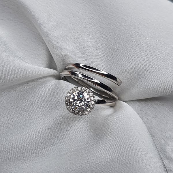 טבעת כסף מסולסלת עם אבן 2