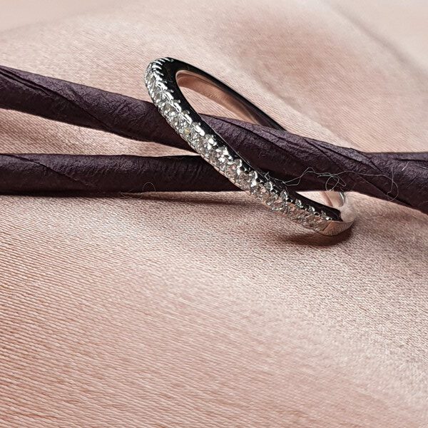 טבעת פס שורה אחת 3 Rotated