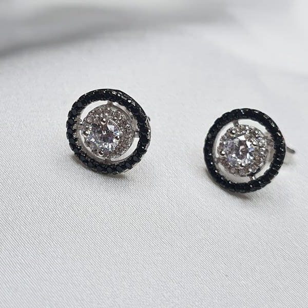 עגילי כסף סוליטר שחור 2 Rotated