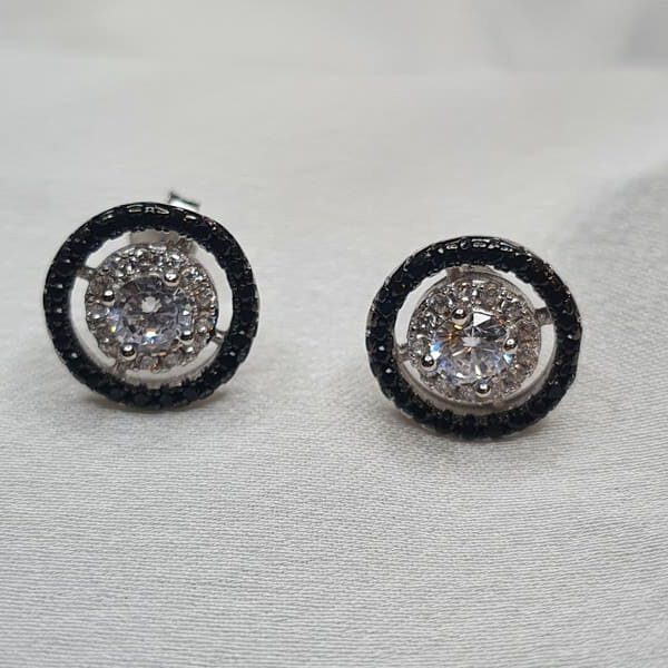 עגילי כסף סוליטר שחור 3 Rotated