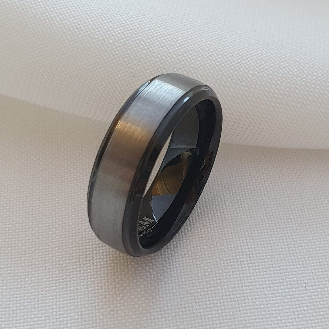 טבעת טנגסטון לגבר 10 Rotated E1656439625641