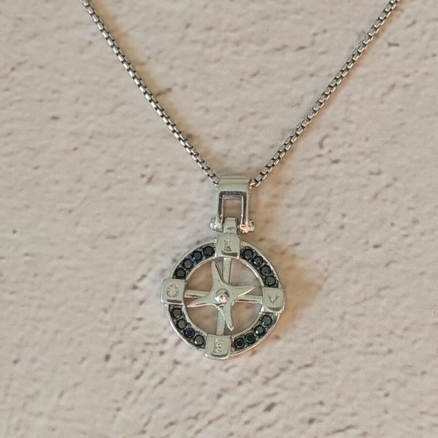 שרשרת כסף מצפן