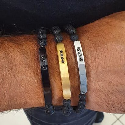 צמיד חרוזים לגבר עם פלטה E1693224464804