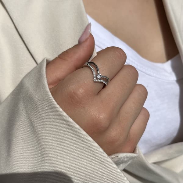 טבעת כסף וי 2 שורות