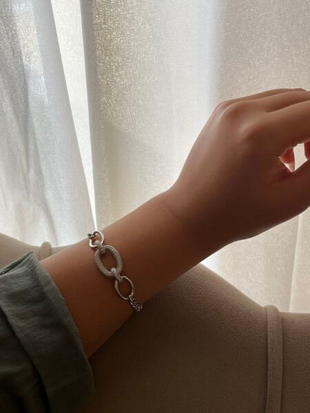 1721663162 Silver20bracelet2020woman1.jpg