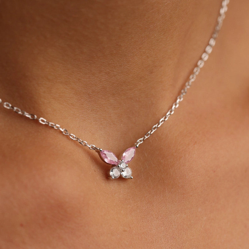 1046 2silver Necklaces