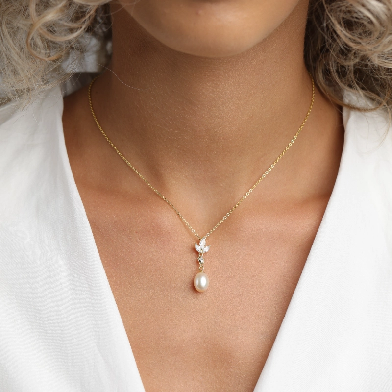 1121 2silver Necklaces