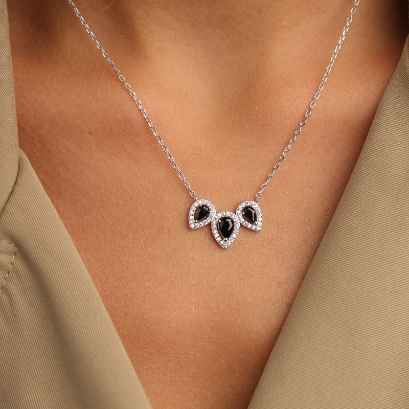 1133 3silver Necklaces
