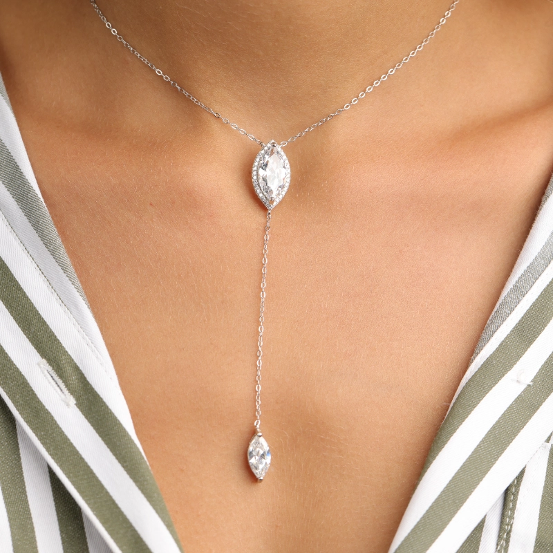 1167 1(3)silver Necklaces