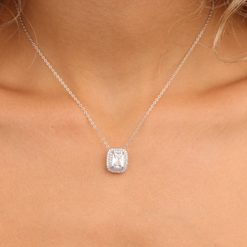 1069silver Necklaces
